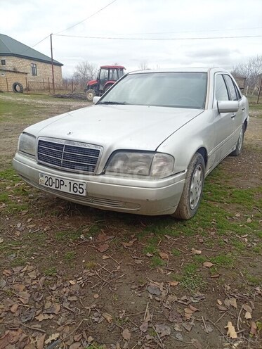 Mercedes C 220 1995, 546,404 km - 2.2 л - Quba