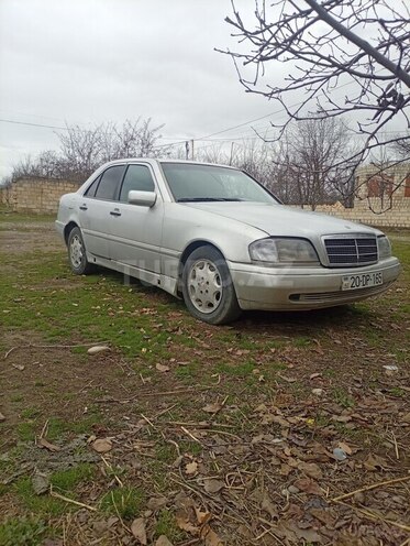 Mercedes C 220 1995, 546,404 km - 2.2 л - Quba