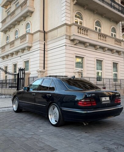 Mercedes E 320 2002, 268,000 km - 3.2 l - Bakı