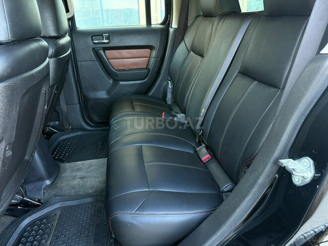 Hummer H3-13