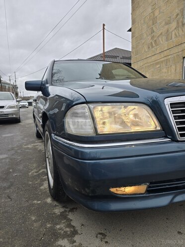 Mercedes C 240 1998, 285,000 km - 2.4 л - Quba