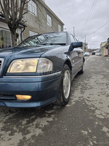 Mercedes C 240 1998, 285,000 km - 2.4 л - Quba