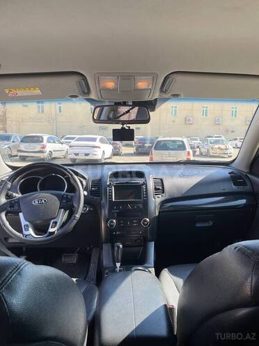 Kia Sorento-8