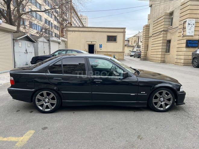 BMW 318-15