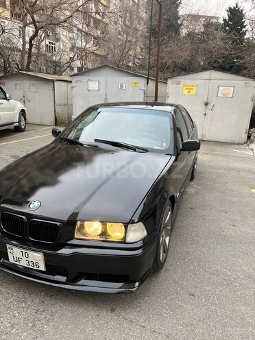 BMW 318-3