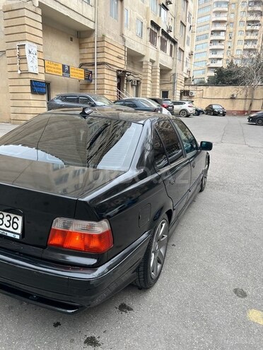 BMW 318-7