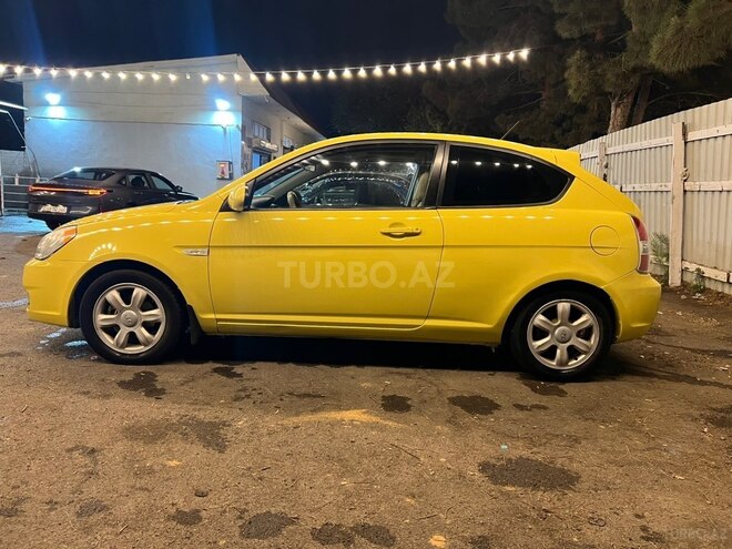 Hyundai Accent-5