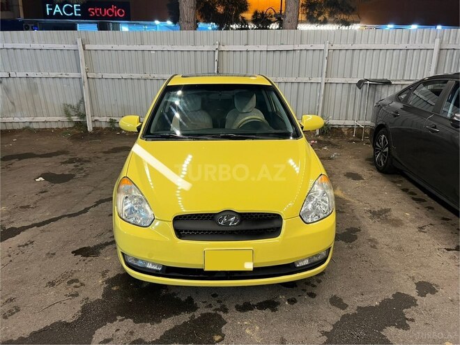 Hyundai Accent-2