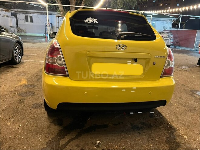 Hyundai Accent-9