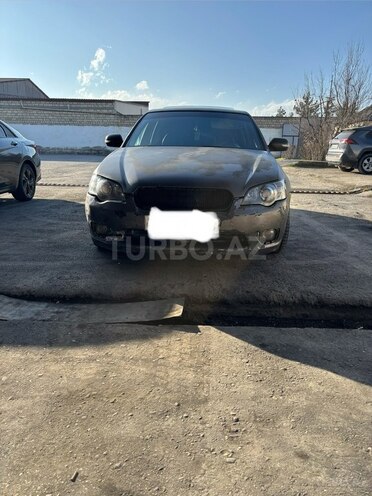 Subaru Legacy-1