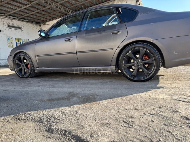 Subaru Legacy-4