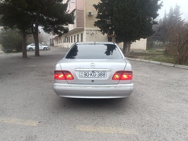 Mercedes E 220 2000, 458,612 km - 2.2 l - Bakı