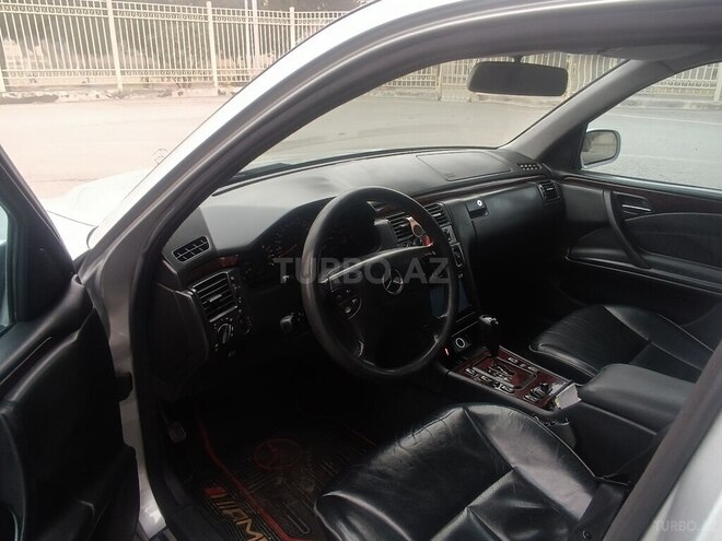Mercedes E 220 2000, 458,612 km - 2.2 l - Bakı