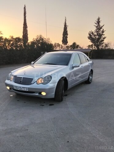 Mercedes C 200-1