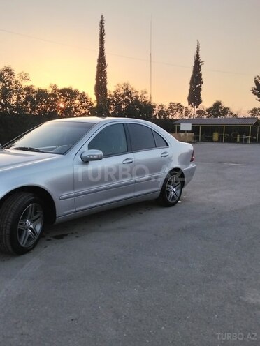 Mercedes C 200-2