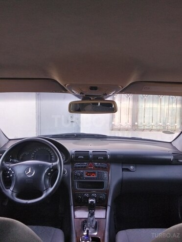 Mercedes C 200-11