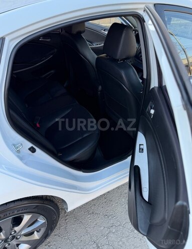 Hyundai Accent 2019, 106,801 km - 1.4 л - Bakı