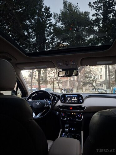 Hyundai Santa Fe-13