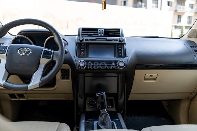Toyota Land Cruiser Prado 2014, 235,000 km - 2.7 l - Bakı