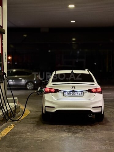 Hyundai Accent 2018, 175,000 km - 1.4 l - Bakı
