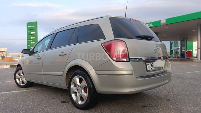Opel Astra 2006, 218,000 km - 1.4 l - Qusar