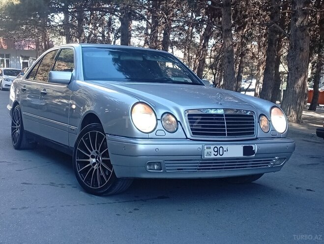 Mercedes E 280 1999, 270,000 km - 2.8 l - Bakı