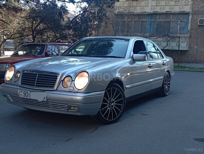 Mercedes E 280 1999, 270,000 km - 2.8 l - Bakı