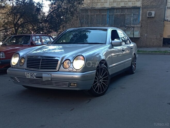 Mercedes E 280 1999, 270,000 km - 2.8 l - Bakı