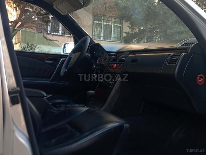 Mercedes E 280 1999, 270,000 km - 2.8 l - Bakı