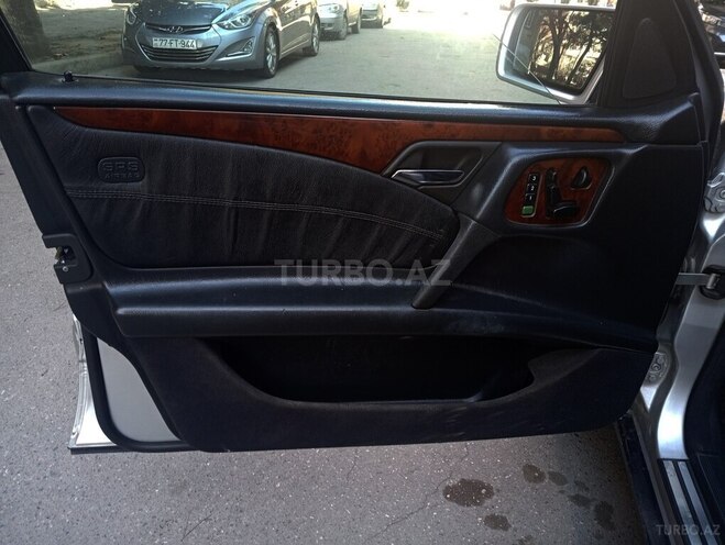 Mercedes E 280 1999, 270,000 km - 2.8 l - Bakı