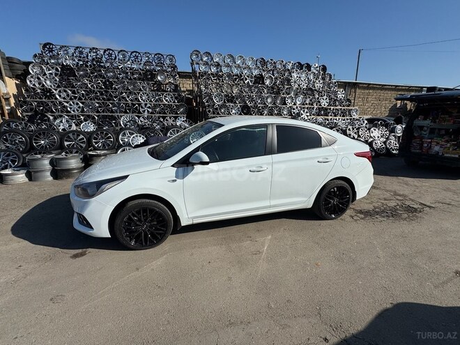 Hyundai Accent 2018, 175,000 km - 1.4 l - Bakı