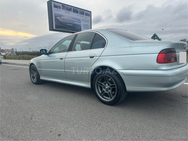 BMW 520 2001, 220,000 km - 2.2 l - Bakı