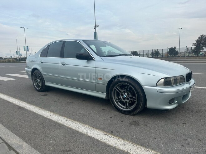 BMW 520 2001, 220,000 km - 2.2 l - Bakı