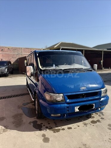 Ford Transit-3