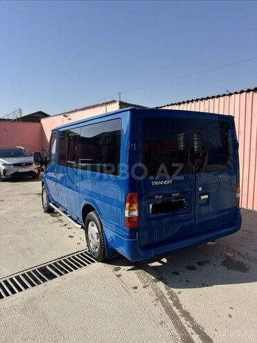 Ford Transit-4