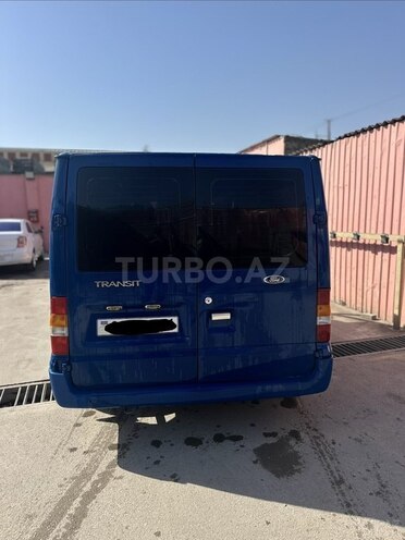 Ford Transit-5
