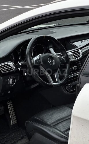 Mercedes CLS 63 AMG-7