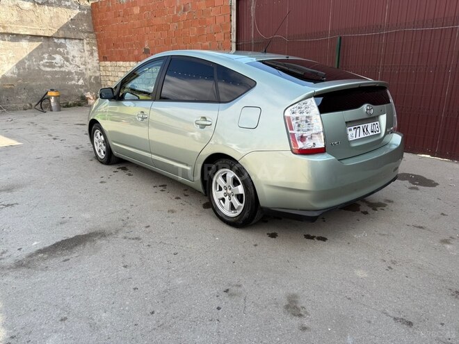 Toyota Prius-3