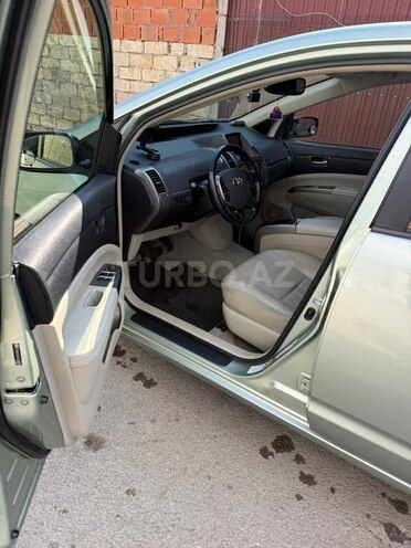 Toyota Prius-6