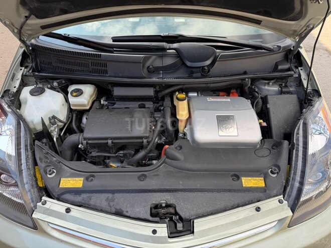 Toyota Prius-9