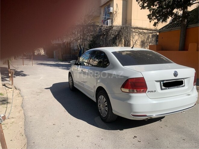 Volkswagen Polo 2018, 250,000 km - 1.6 l - Bakı