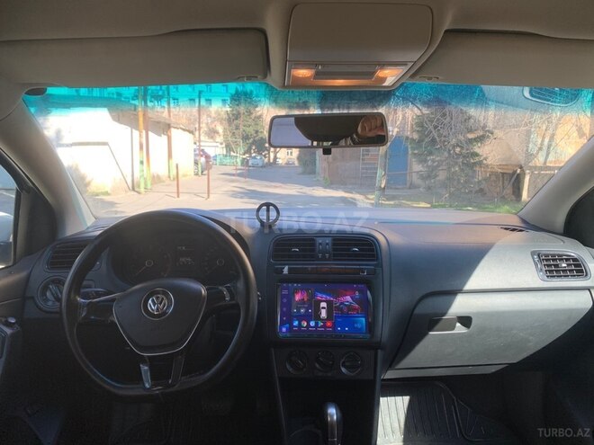 Volkswagen Polo 2018, 250,000 km - 1.6 l - Bakı