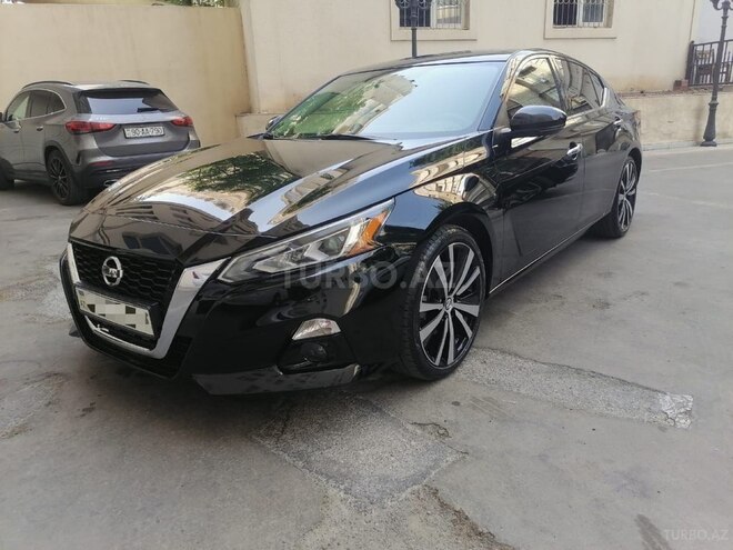 Nissan Altima-2