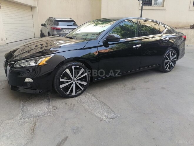 Nissan Altima-3