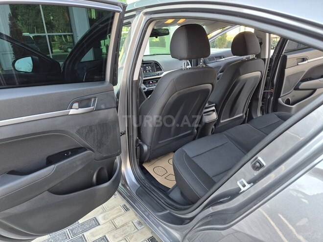 Hyundai Elantra 2018, 90,500 km - 2.0 л - Bakı