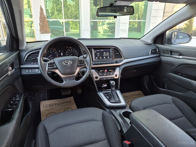 Hyundai Elantra 2018, 90,500 km - 2.0 л - Bakı