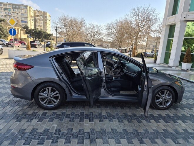 Hyundai Elantra 2018, 90,500 km - 2.0 л - Bakı