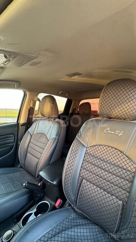 Mitsubishi L200-8