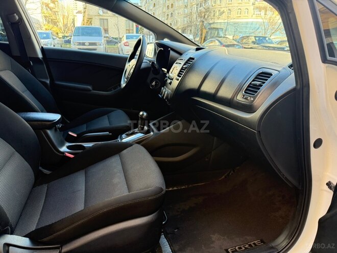 Kia Cerato 2017, 120,000 km - 2.0 l - Bakı