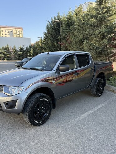 Mitsubishi L200 2015, 92,000 km - 2.5 l - Bakı